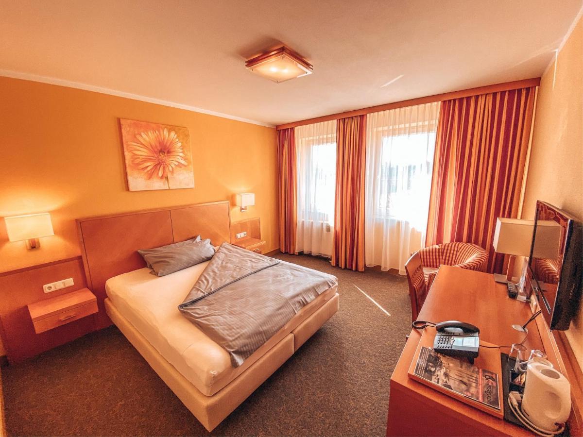 Schwertfirm 3* Karlsfeld