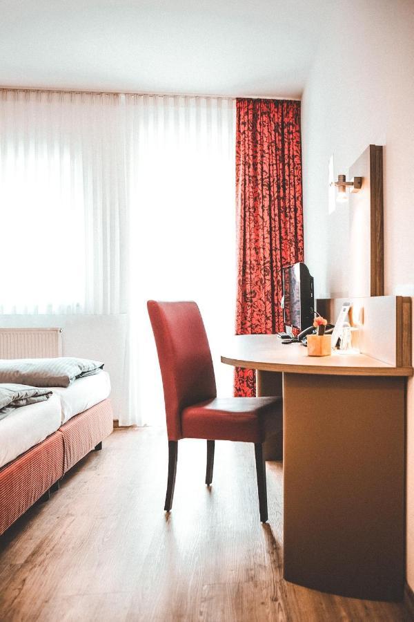 Schwertfirm 3* Karlsfeld